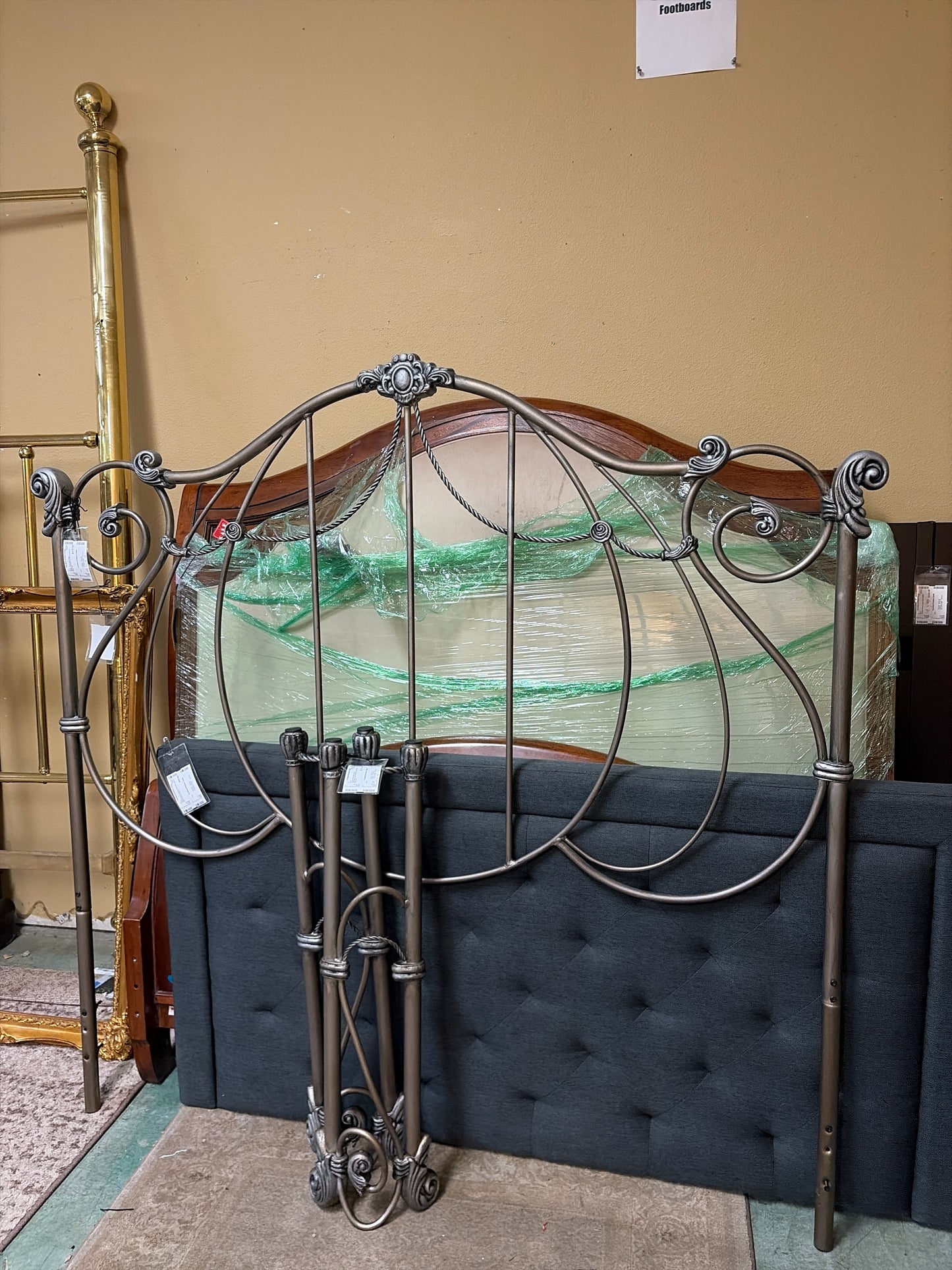 Queen Silver Metal Bed HB/FB-2pcs/Brown Metal Frame & Supports