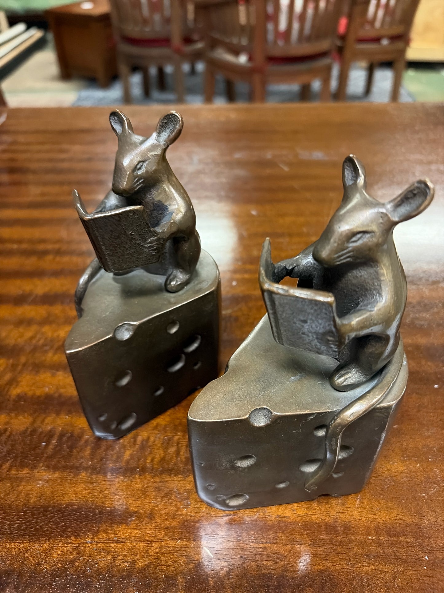 PAIR SPI- Bronze Metal Bookends of Mouse on Cheese