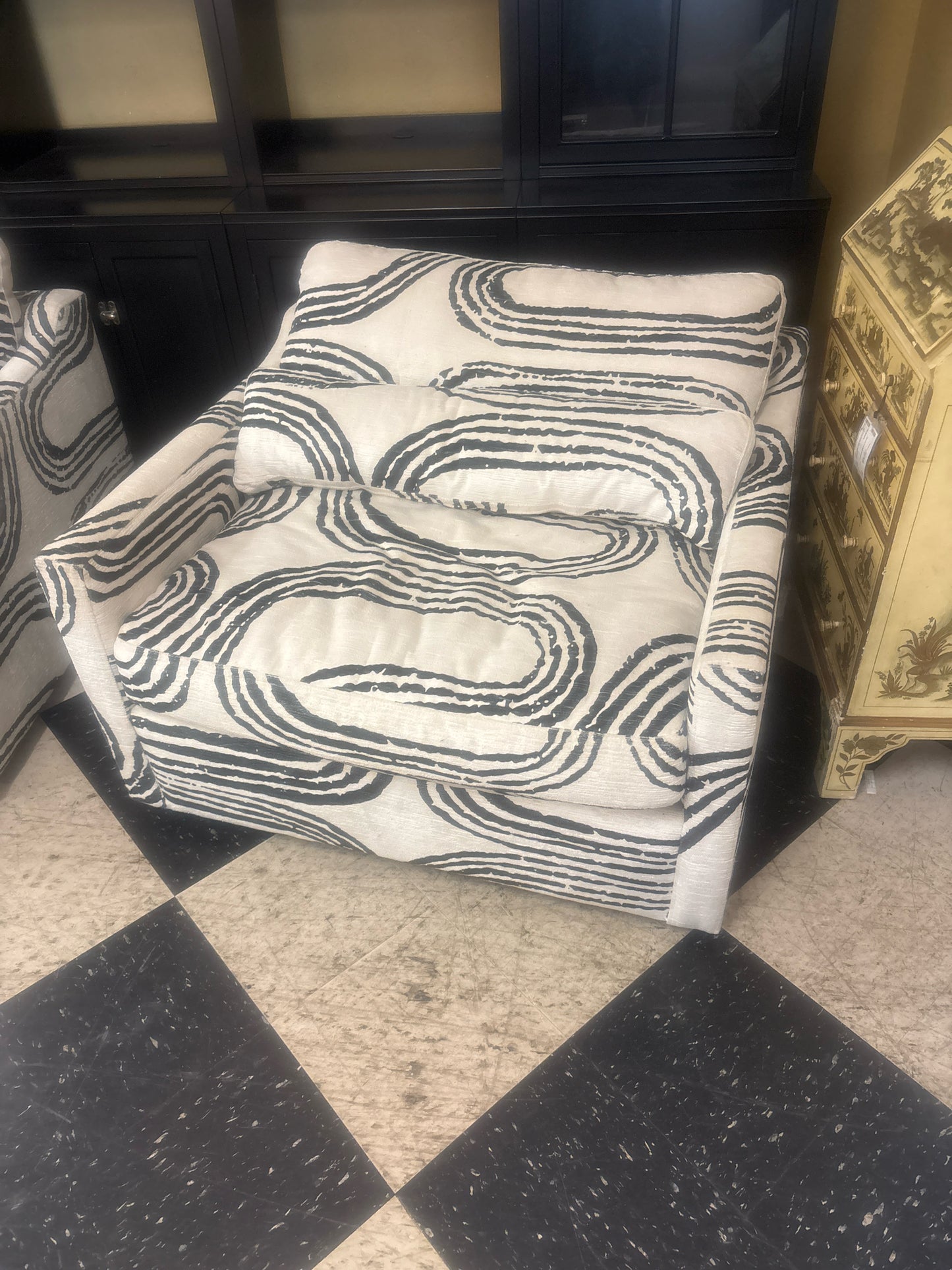 Uttermost Blk&Wht Revelation Daytona Slope Swivel Chair & 1/2