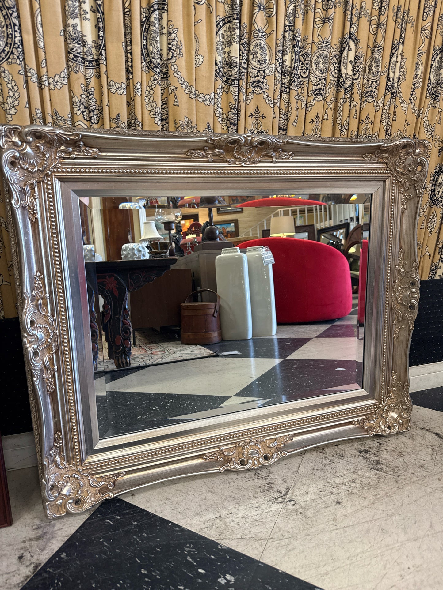 Silver-finished Ornate Beveled Rectangle Mirror w/Traditional Detail Carving (31