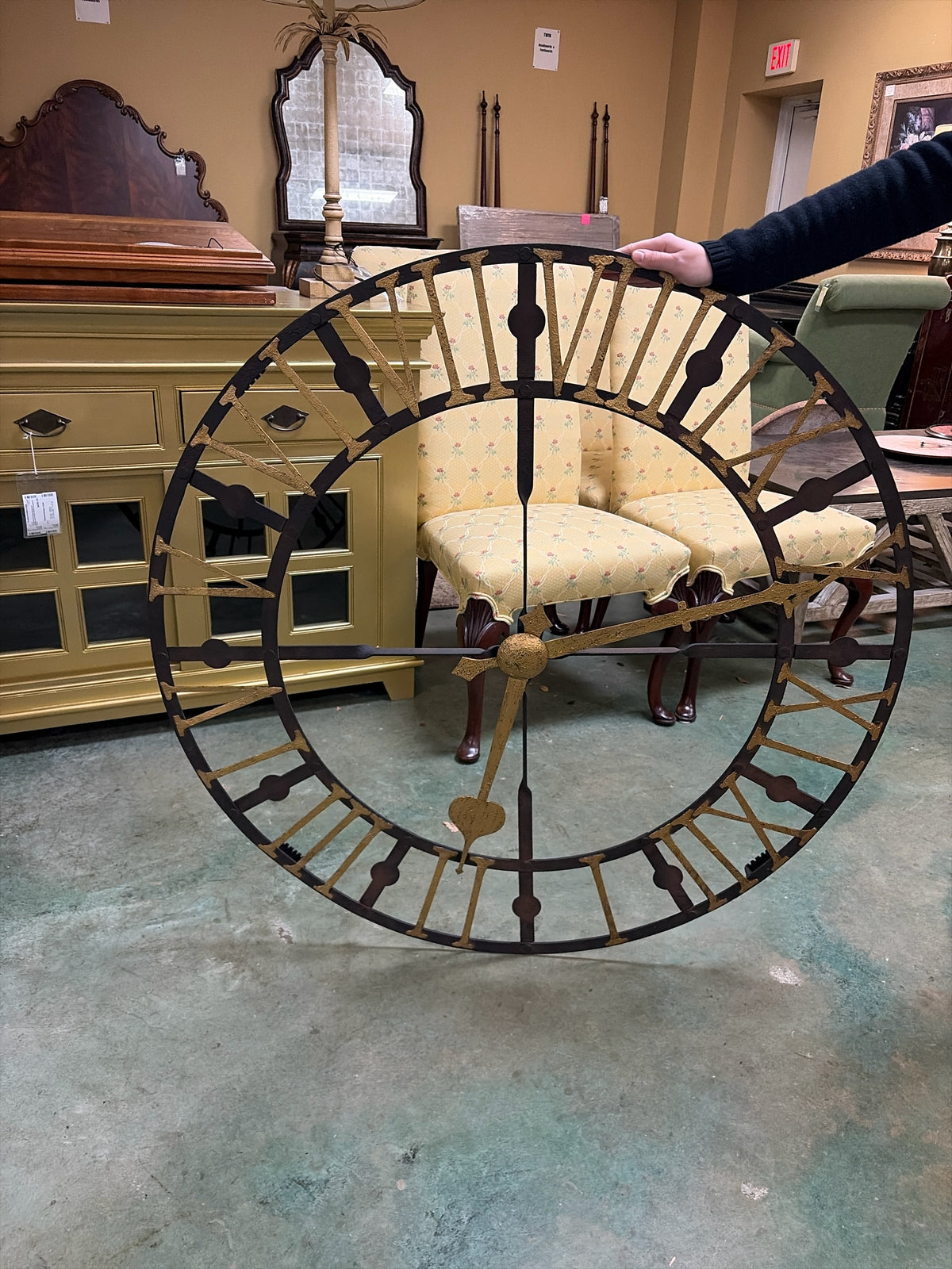 42" Decorative Round Wall Iron Clock w/Roman Numerals
