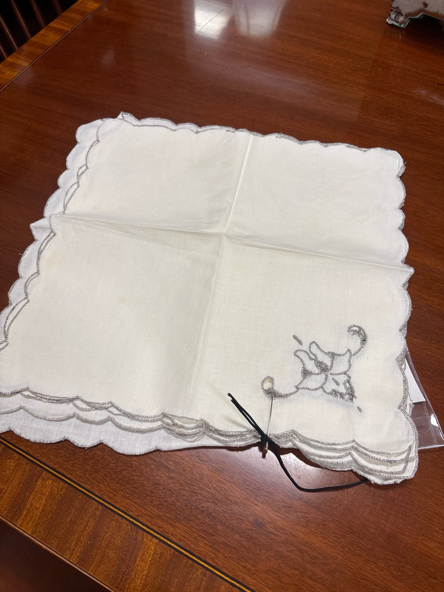 Vintage Linen & Embroidery Tablecloth (64x76) w/ 8 Napkins