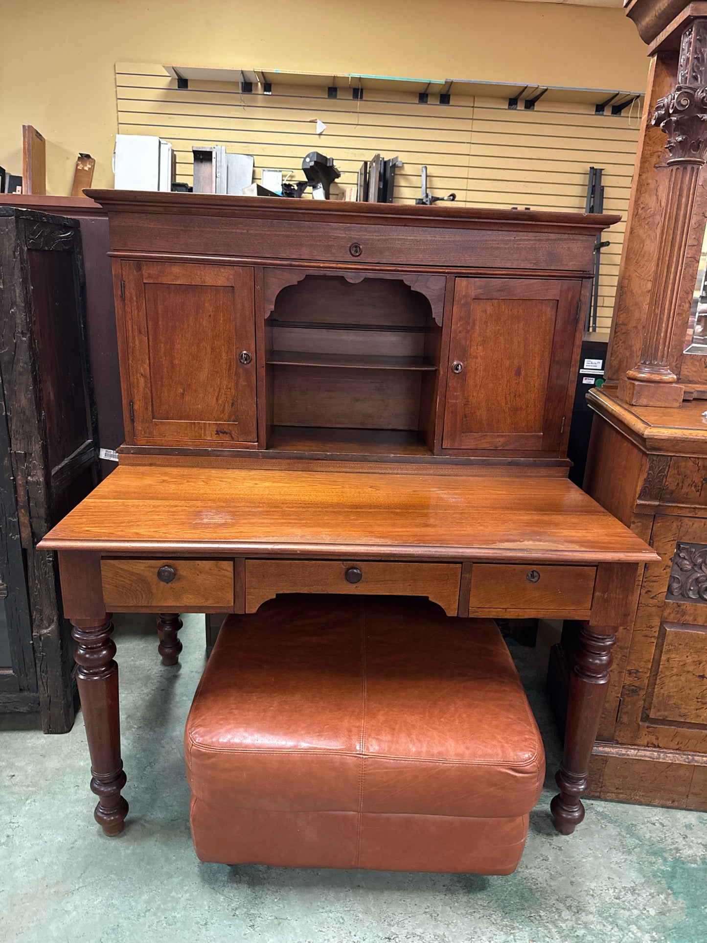 3-Drawer Antique Desk w/2 Keys & Hidden Compartment