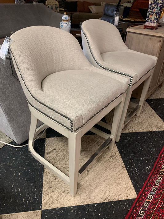 Set (4) - Century Counter Height Swivel White/Gray Washed Stools 22x22.5x35