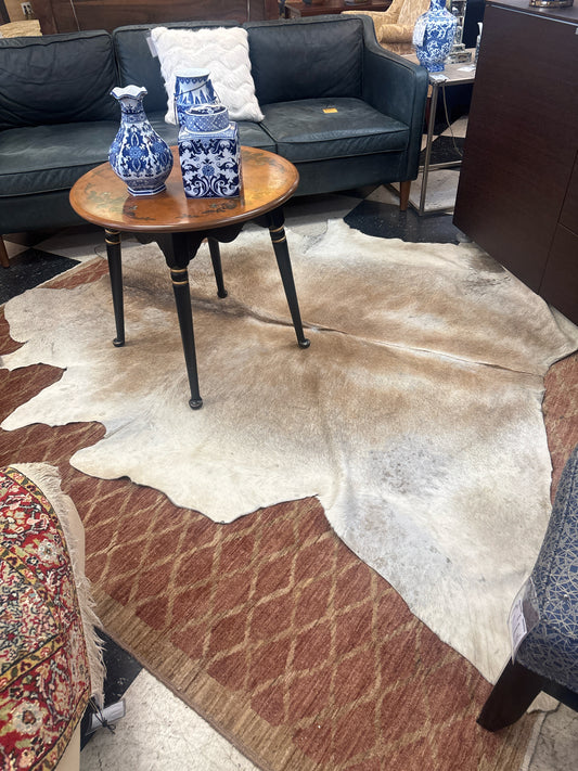 Tan & White Cowhide Rug 70x72