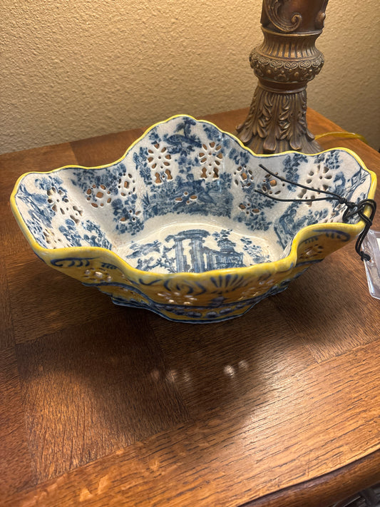 Rare Vintage Blue & White Scalloped Dish w/Yellow Rim ( Egg Basket)