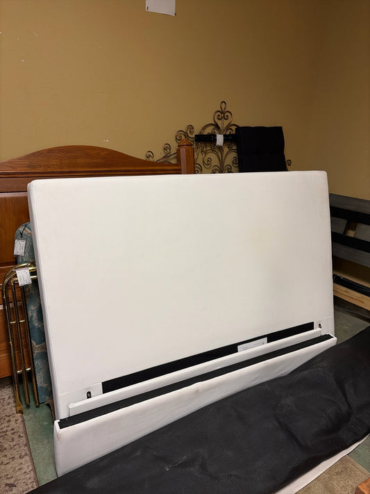 Queen Upholstered Cream Bed HB/FB/SR/Slats & Wooden Center Supports