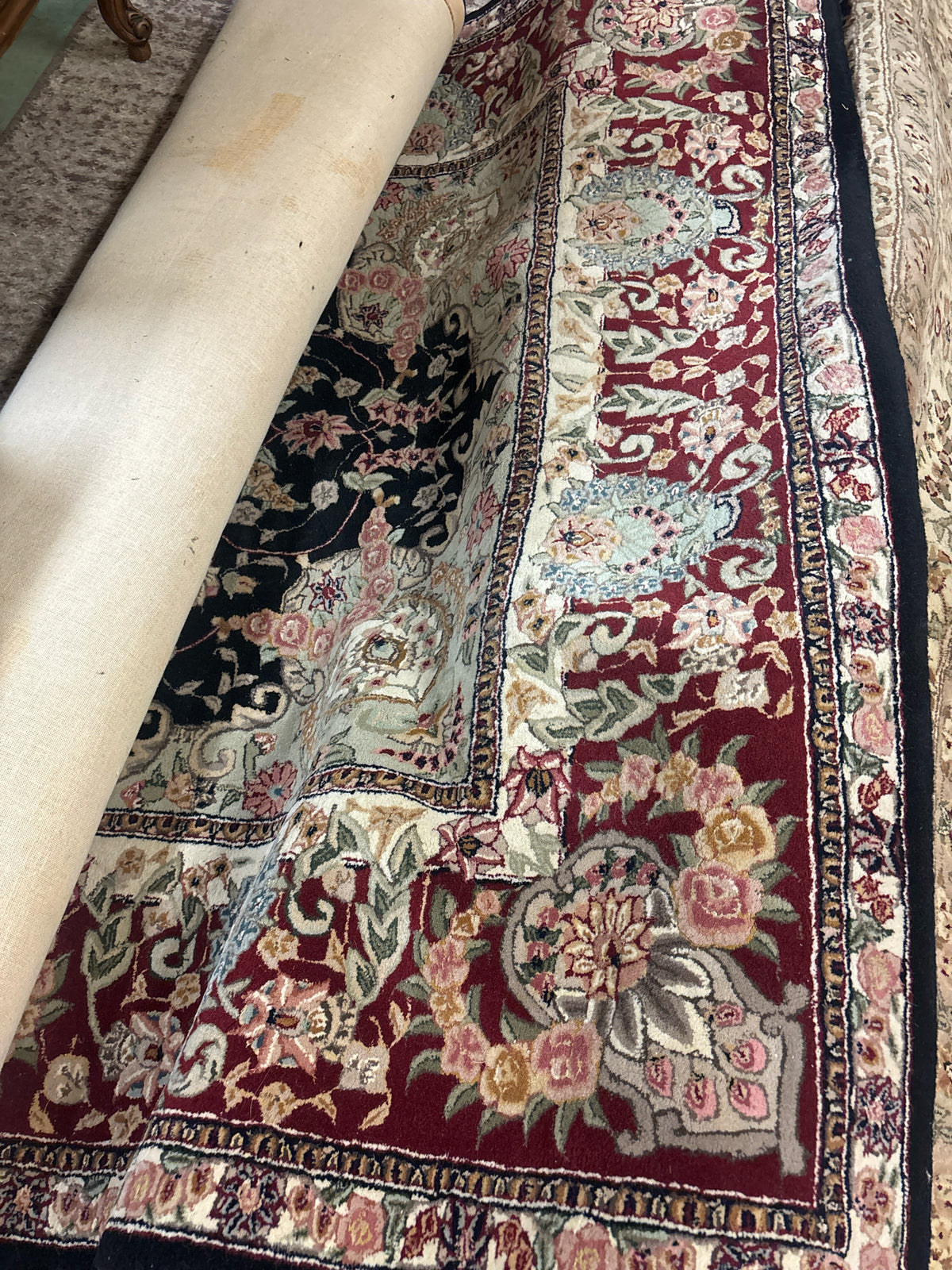 8x10 Wool Pile Rug -Maroon/Pink/Grays w/ Black Edge