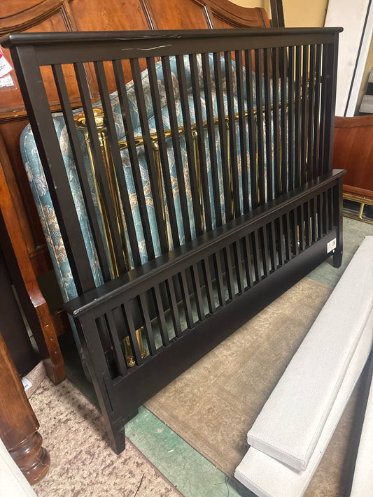 Queen O-Palier Black Wood Bed HB/FB/SR's & 3 Wooden Center Supports
