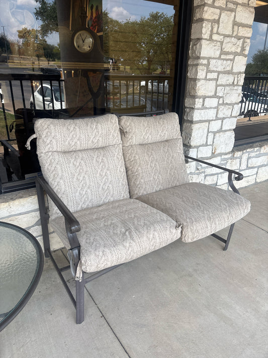 Brown Jordan Outdoor Love-seat