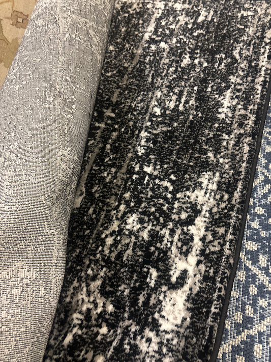9x12 Black & White Machine Made Rug