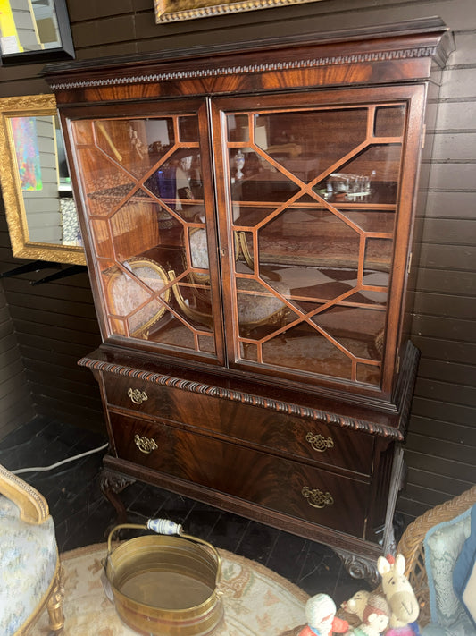 Wooden Cabinet w/2-drawers & 2-glass doors w/Key on Tassle