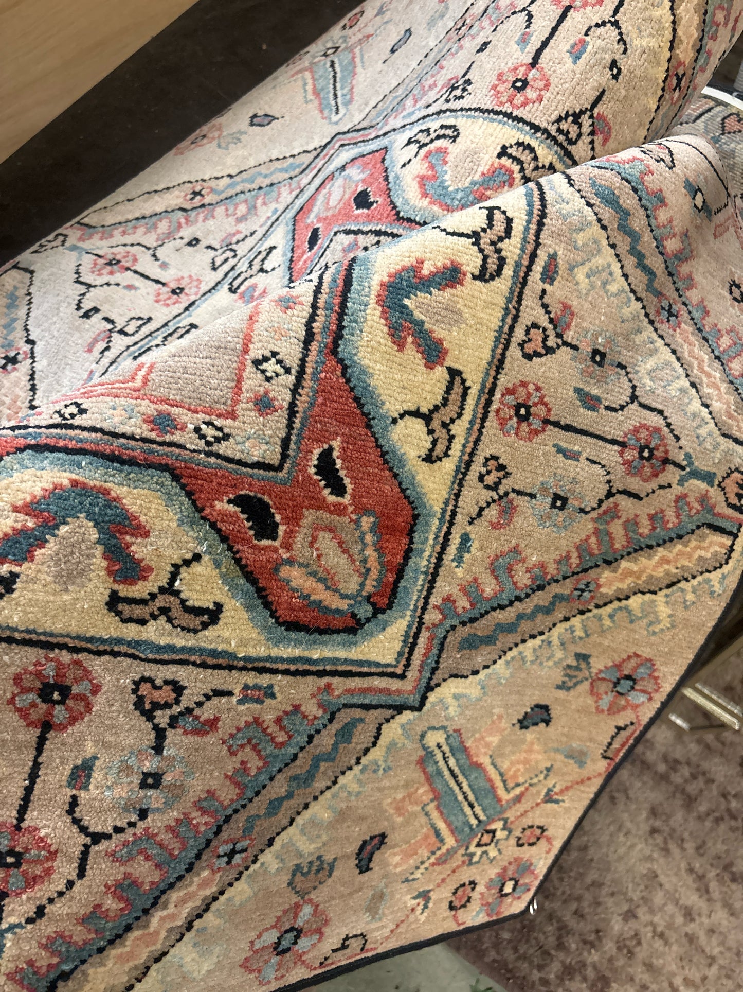 Hand Knotted Persian Wool Rug -Pastel Colors (7'7"x10'3")