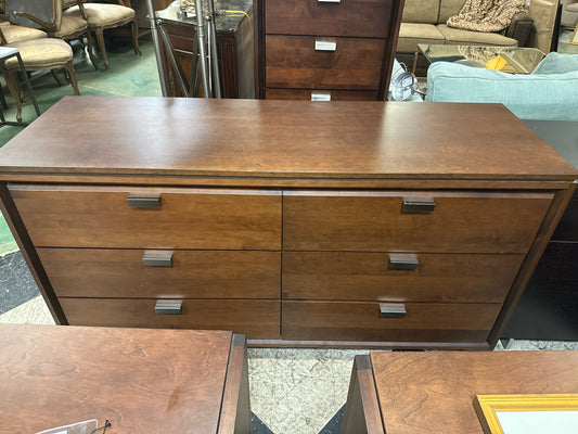Baronet Dresser - 6 Drawer