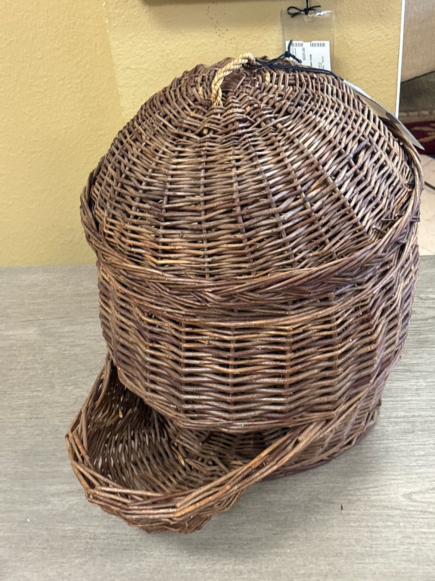 Wicker Twig potatoe storage Basket Domed Lid