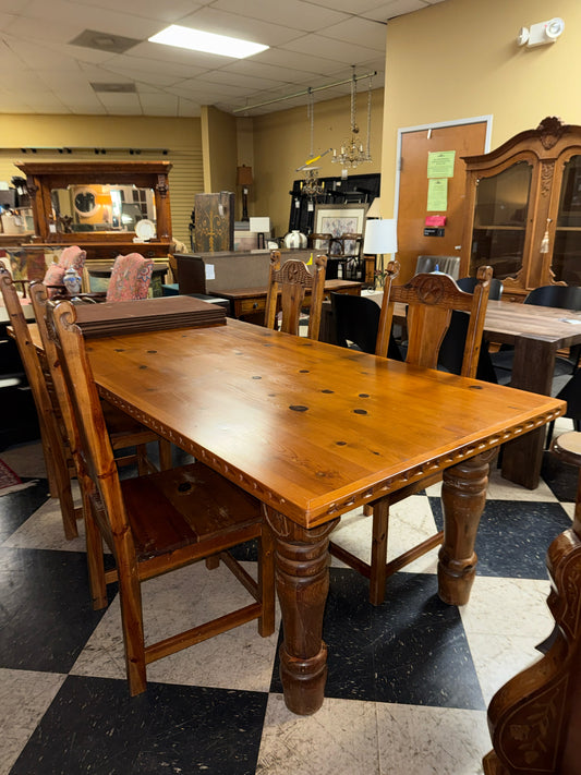 Solid Wood Dining Set w/4 Chairs & Texas Stars(w/TABLE PADS)