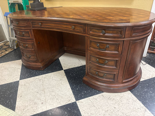 Hooker Seven Seas Kidney Executive Desk w/ Parquet Top