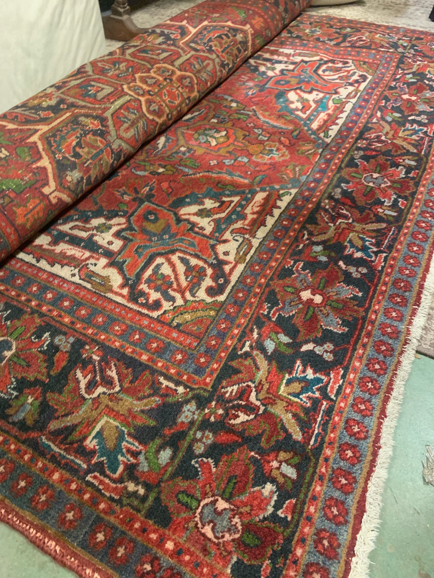 Persian 100% Wool Handknotted Rug (6x9)- Red/Blk/Blue/Grn/Taupe