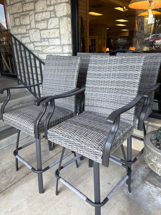 SET of 4 Outdoor Swivel Barstool Chairs w/ Metal Bases