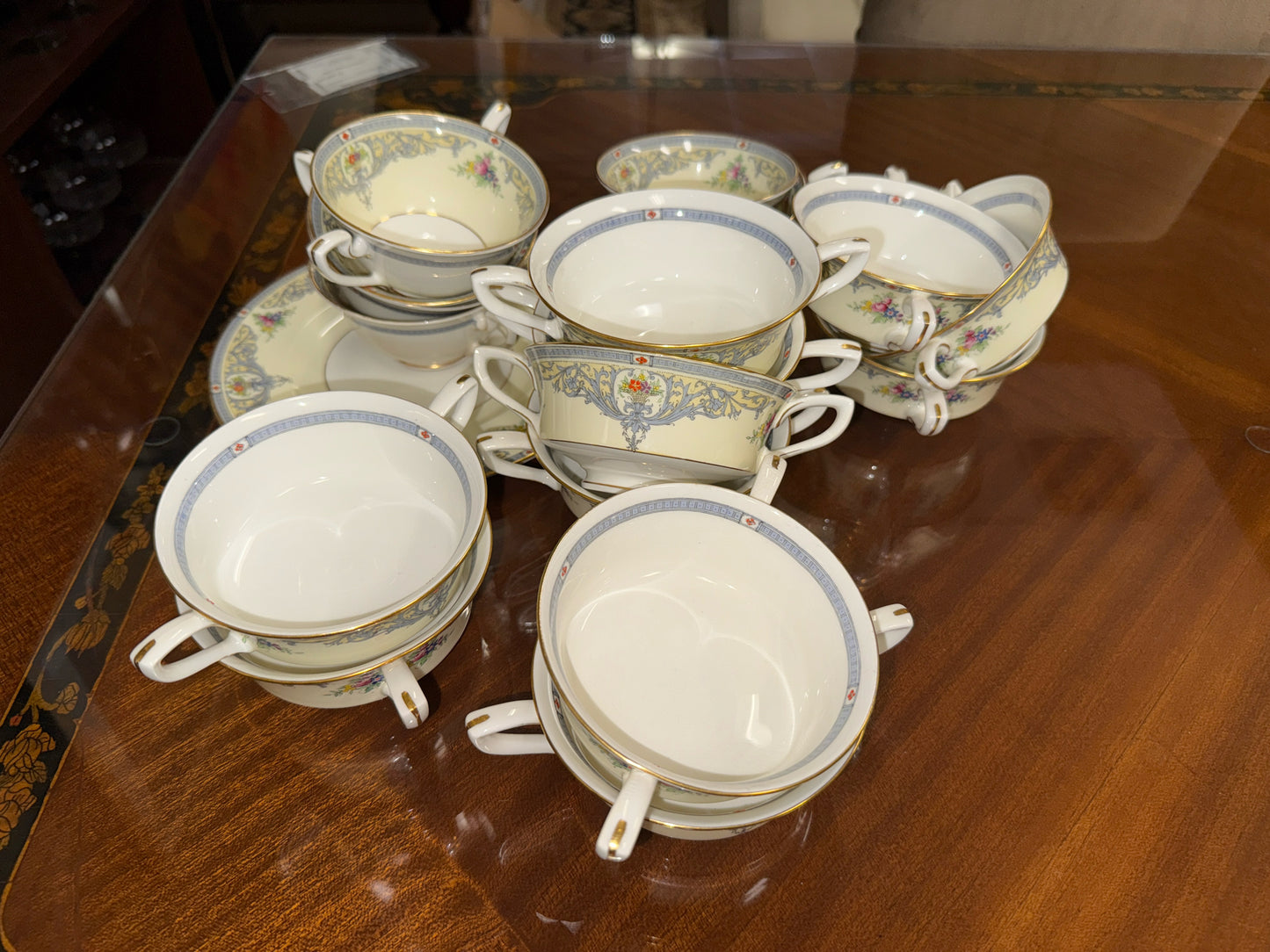 SET (88 Pieces) - The Duchess Worcester of China (Details on Back of Tag)
