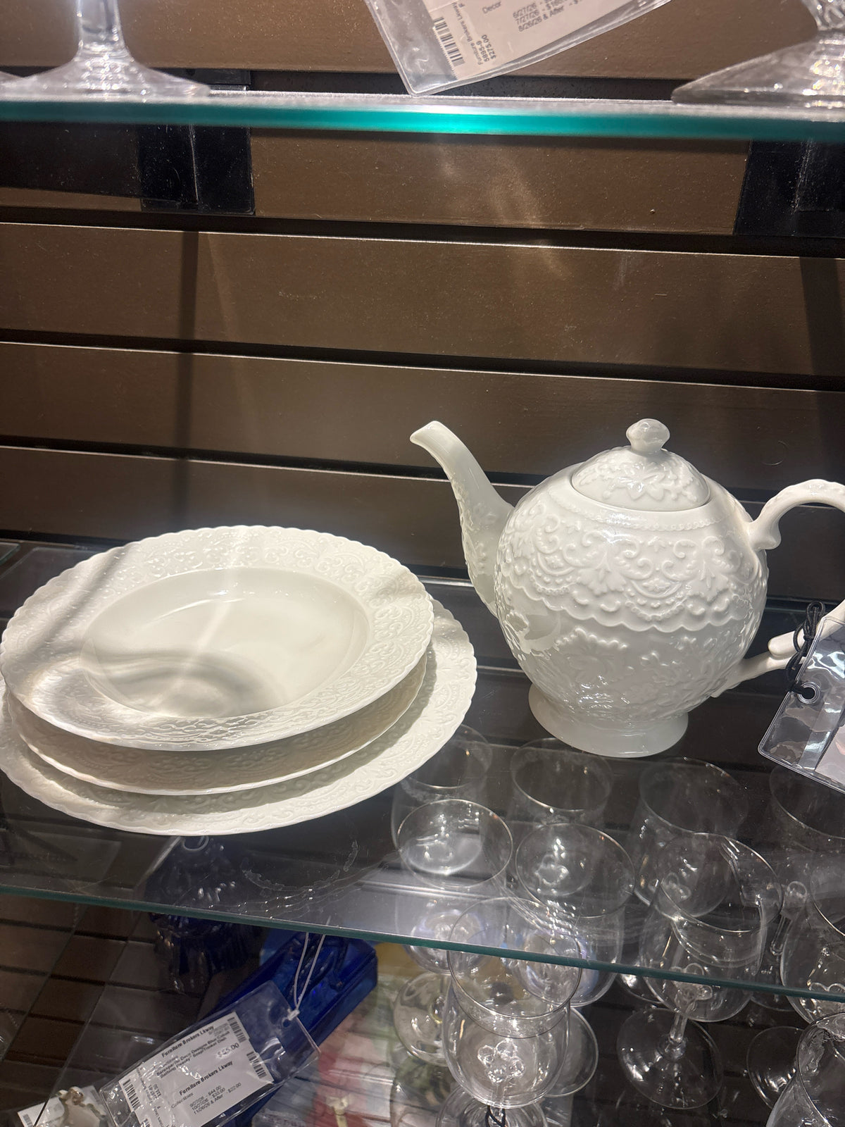 Ralph Lauren "Meghan" 37-Piece China Set-Items Included Listed on Back