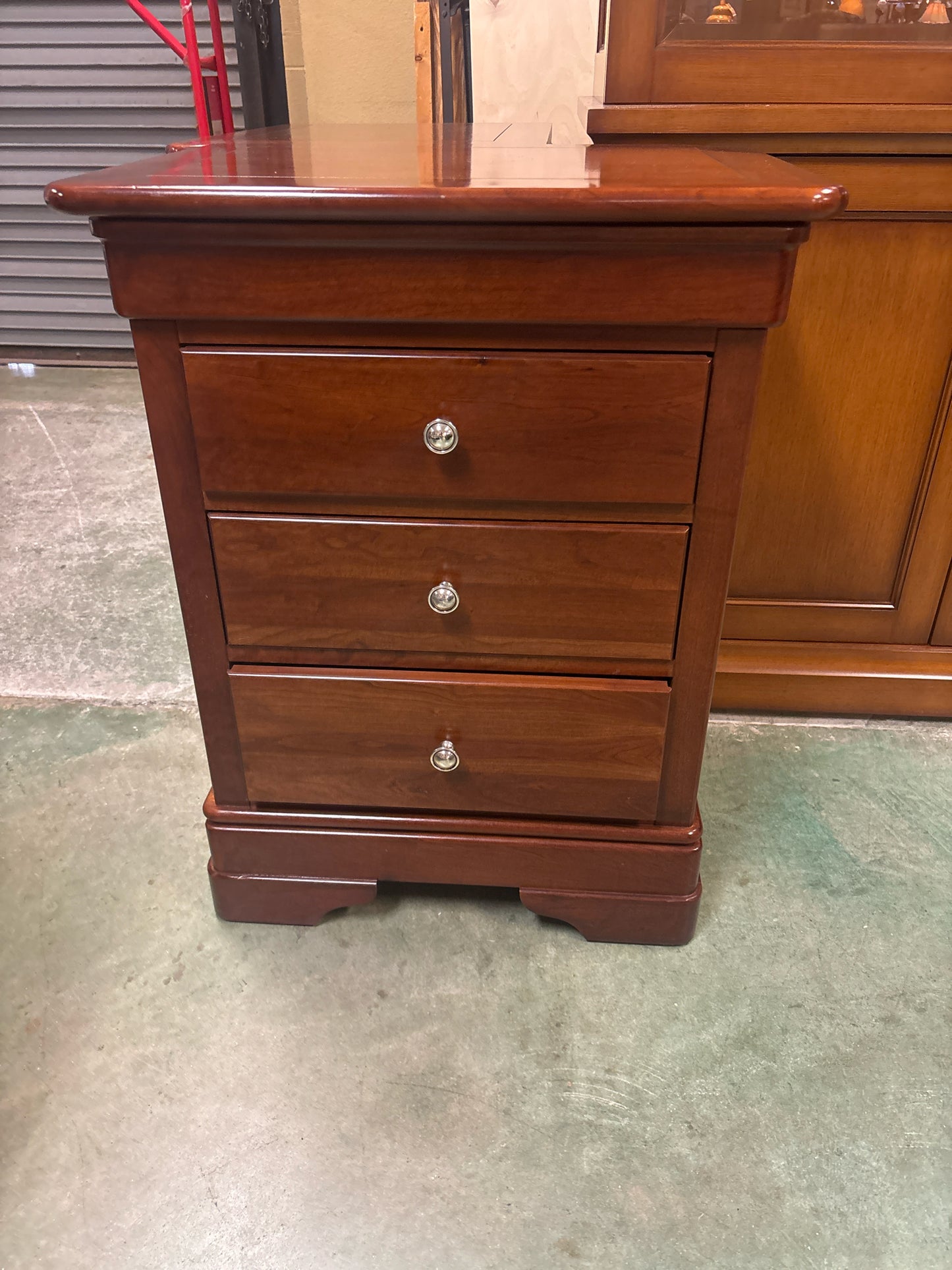 Stanley 3 Drawer Nightstand 24x18x35