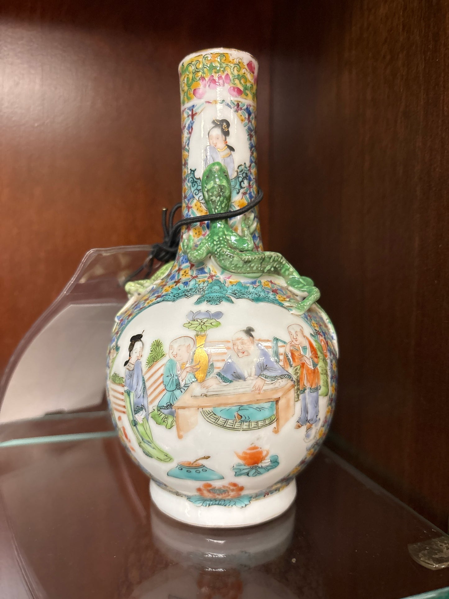 Chinese Famile Rose Porcelain Bottle Vase