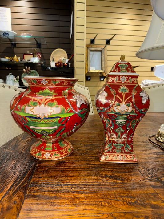Pair Rustique Red/Gold Inlay Vintage Chinoiserie Vase with Lid & Large Footed V