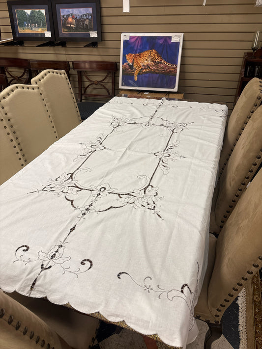 Vintage Linen & Embroidery Tablecloth (64x76) w/ 8 Napkins