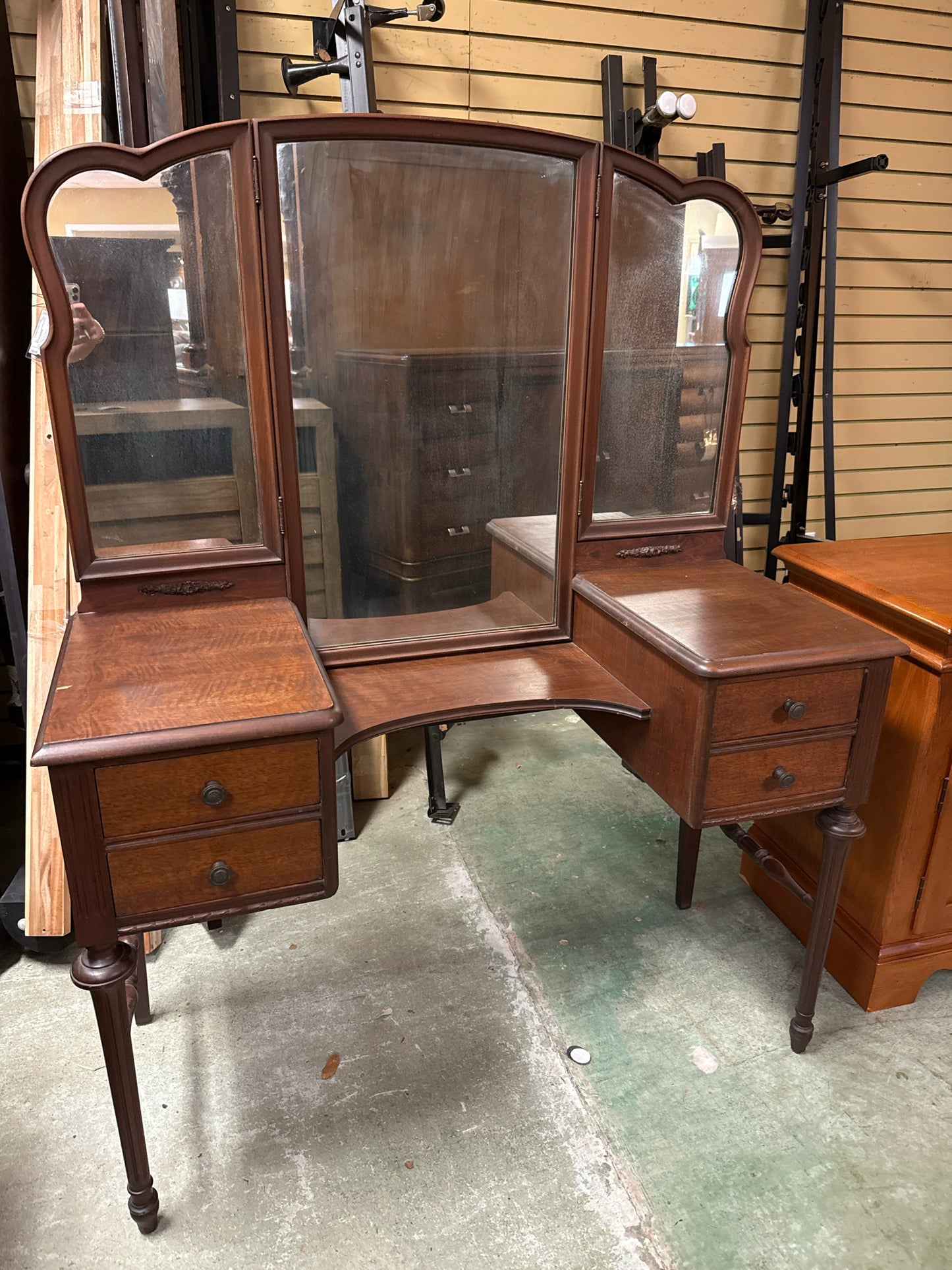 Antique Wooden Desk/Vanity w/Mirrors