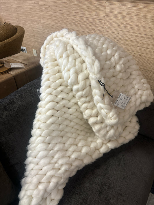 Cream Knotted Throw Blanket