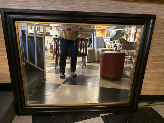 Black Wall Mirror With Inner Gold Detailing (47x37)