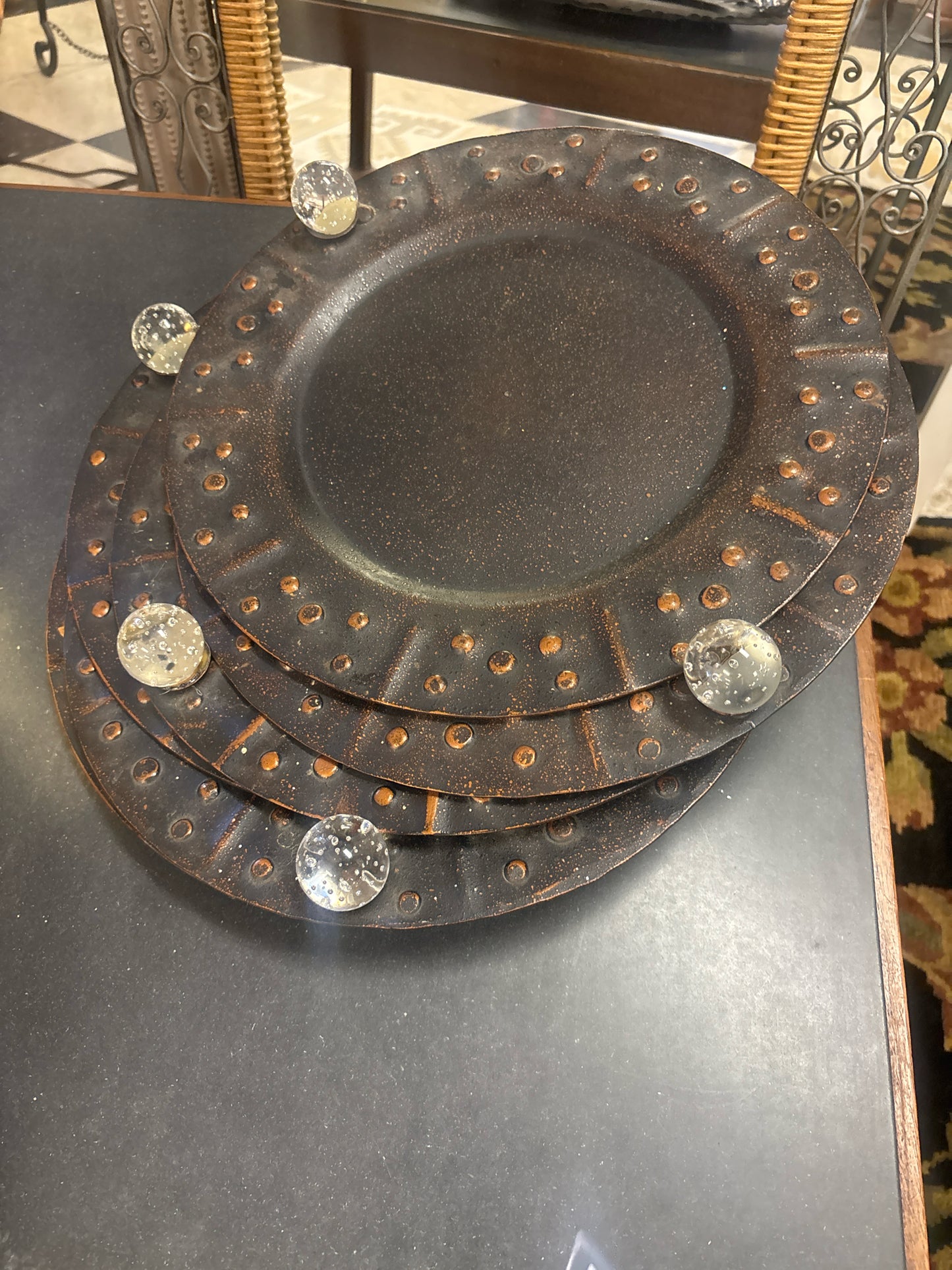 SET 6 Metal Charger w/Glass Ball