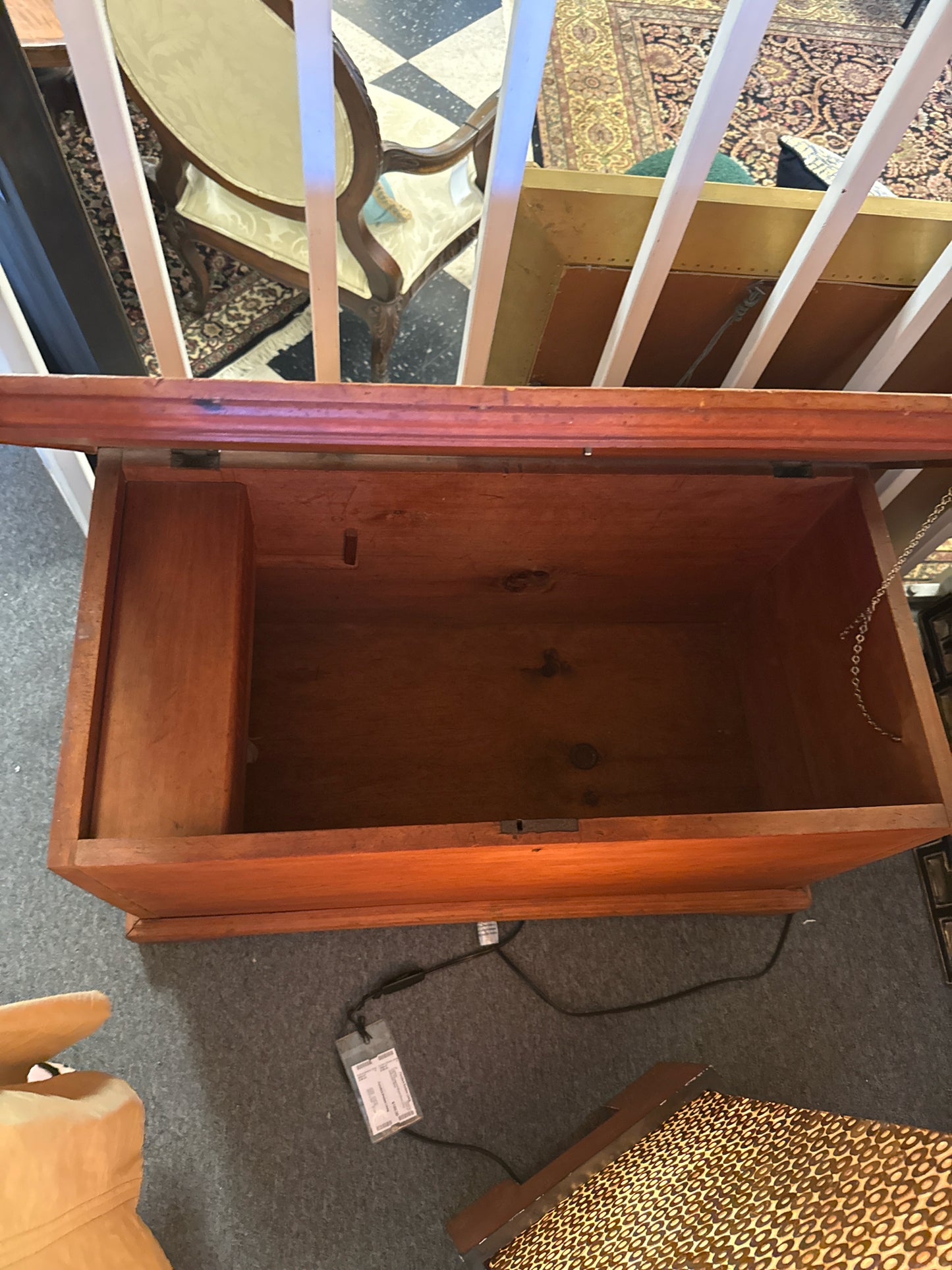 Pine Blanket Chest w/ Flip Top