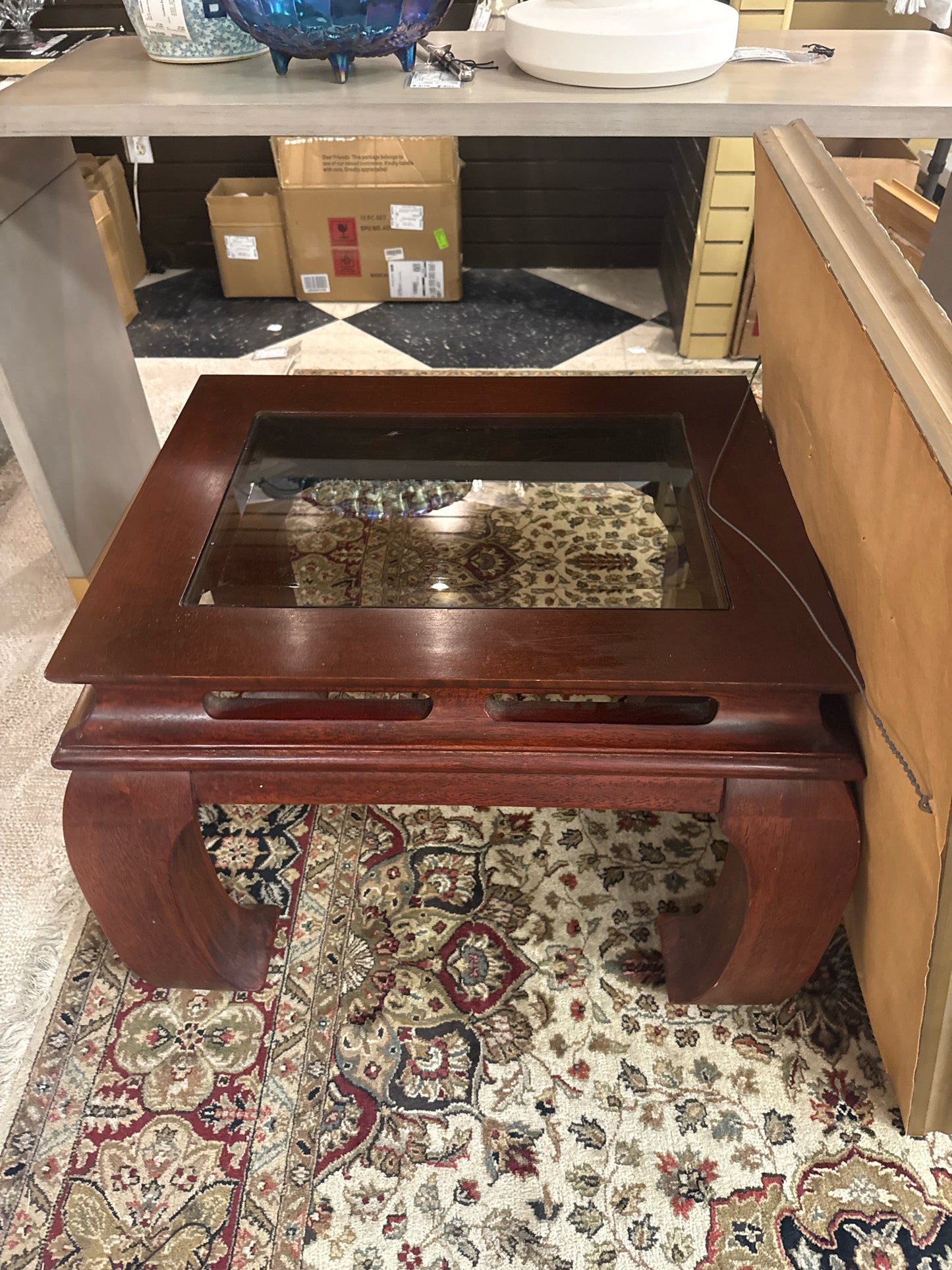 Vintage Chinoiserie Ming-style Side Table w/Chow Legs & Glass Top Insert