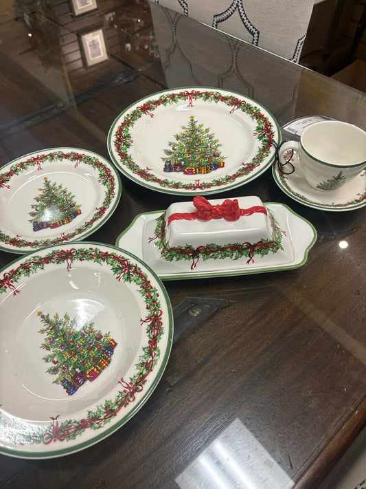 Christopher Radko Christmas Traditions Dishes (list on back)