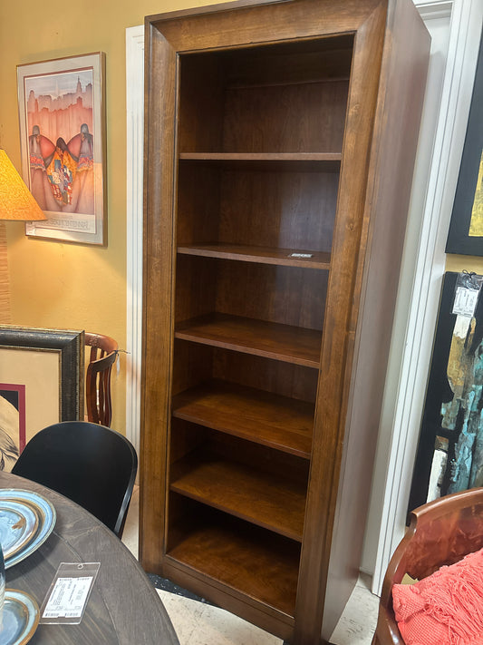 Wooden Bookshelf w/ 6 Shelves (78Hx30Wx18D)