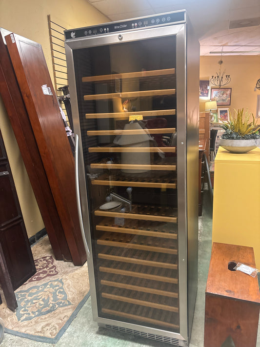 Wine Refrigerator w/ Instructions & Key (23x71x27)