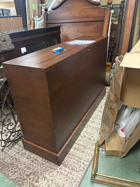 Custom TV Console Rotates 360 (Remote and Instructions at Desk)