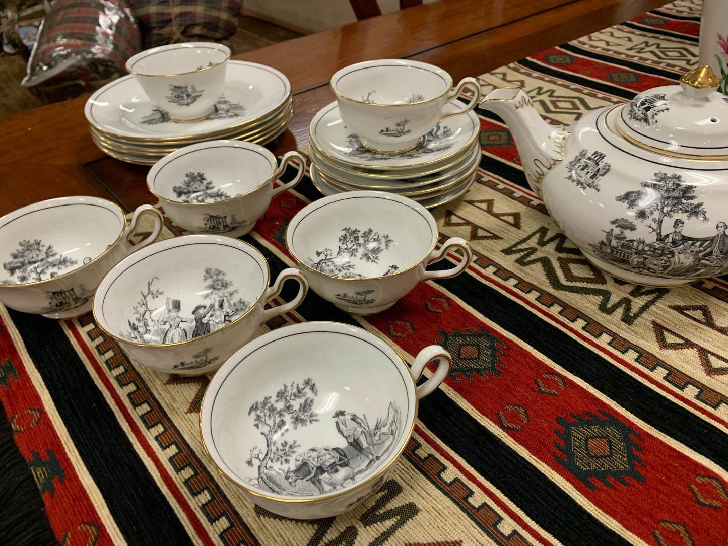 Set - China Royal Chelsea Farm Scenes Tea Set Black/White (20 pieces)